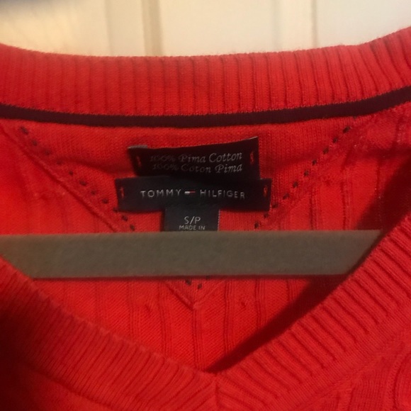 Tommy Hilfiger sweater - Picture 2 of 2